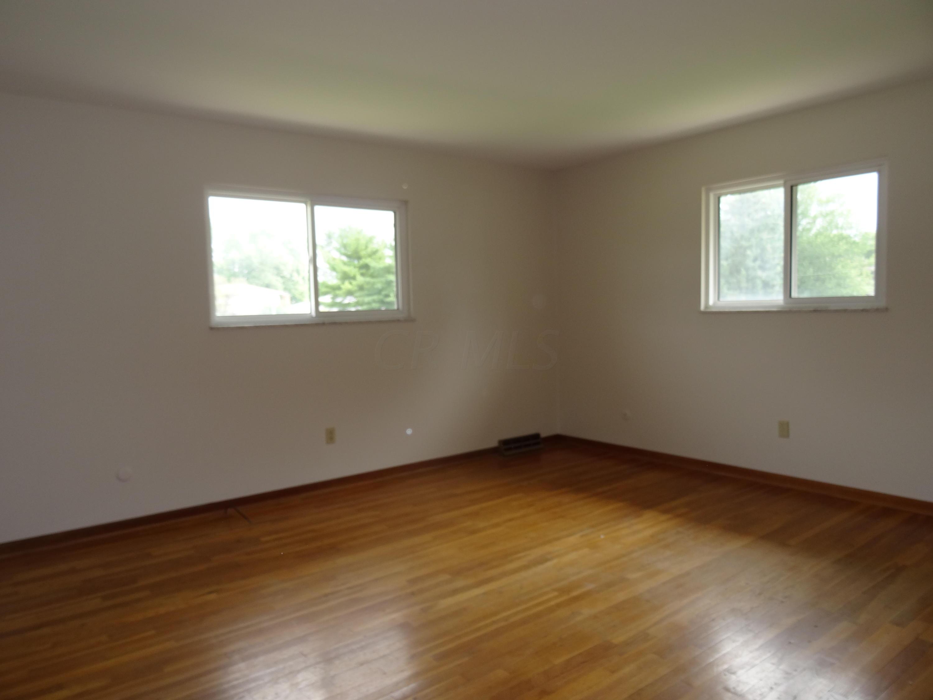 4979 Godown Road Columbus, OH 43220 - Photo 8 of 14
