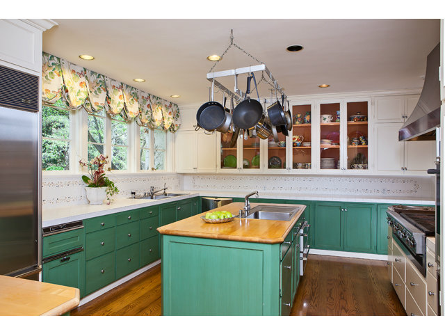 279 Park Lane Atherton, CA 94027 - Photo 13 of 25 a bathroom with a sink a large mirror and a bathtub