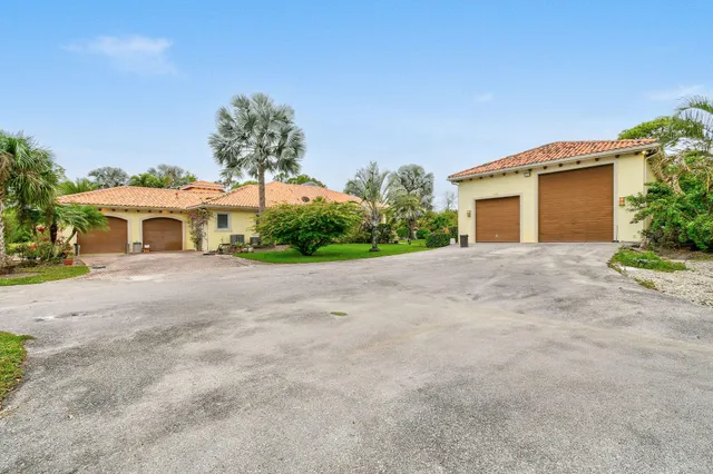 $3,300,000 | 18940 Southeast Castle Road, Jupiter, FL 33458