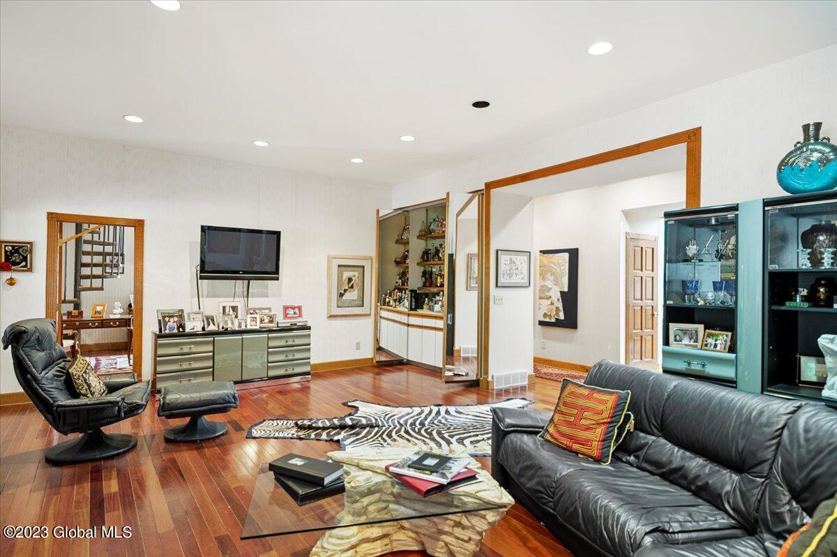 20 Nott Road Rexford, NY 12148 - Photo 11 of 48 19-FJD_7297