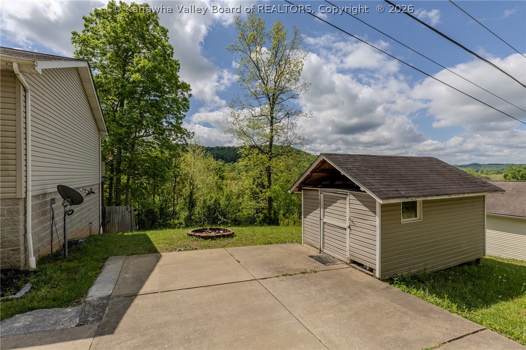 40 Wildberry Road Charleston, WV 25312 - Photo 4 of 31 Gallery Image 4