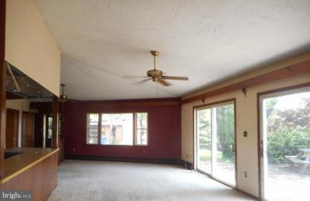 7825 Chestnut Grove Road Frederick, MD 21701 - Photo 7 of 11 Interior (General)