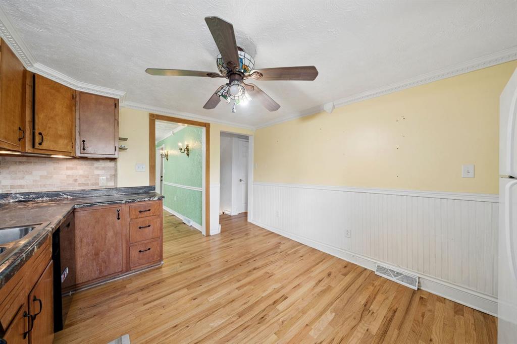 8013 Saltsburg Road Pittsburgh, PA 15239 - Photo 16 of 37