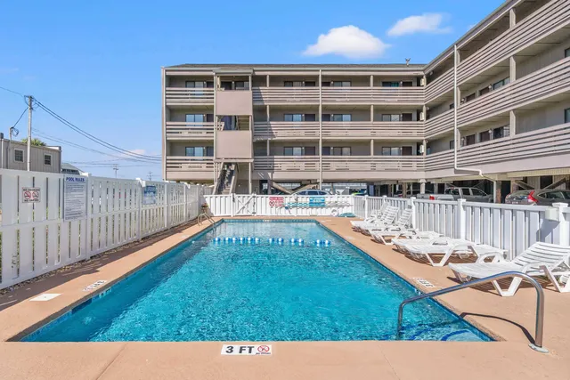 $184,900 | 120 North Dogwood Drive, Unit 112, Murrells Inlet, SC 29576