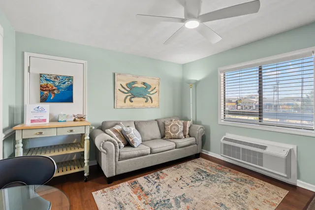 $184,900 | 120 North Dogwood Drive, Unit 112, Murrells Inlet, SC 29576