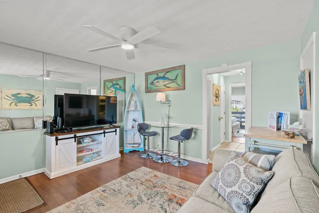 $184,900 | 120 North Dogwood Drive, Unit 112, Murrells Inlet, SC 29576