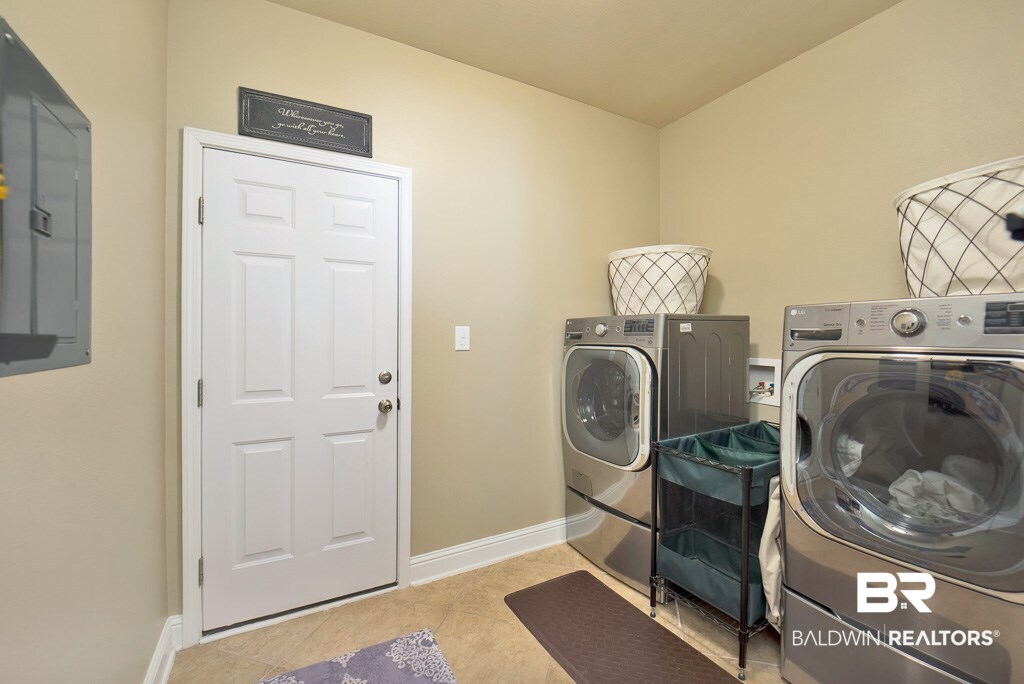 3423 Bristlecone Drive Mobile, AL 36693 - Photo 27 of 30 Laundry