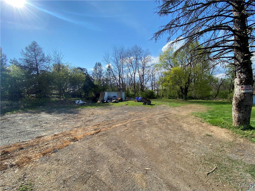 3665 Eberhart Road Whitehall, PA 18052 - Photo 18 of 20 Gallery Image 18