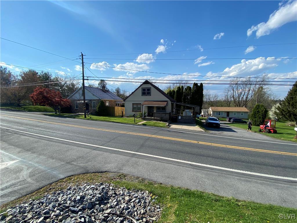 3665 Eberhart Road Whitehall, PA 18052 - Photo 2 of 20 Gallery Image 2