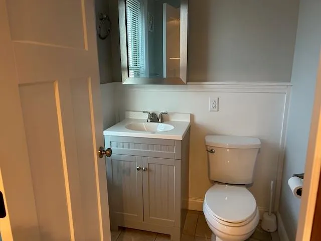 $1,400 | 47 Main Street, Unit 1, Jaffrey, NH 03452