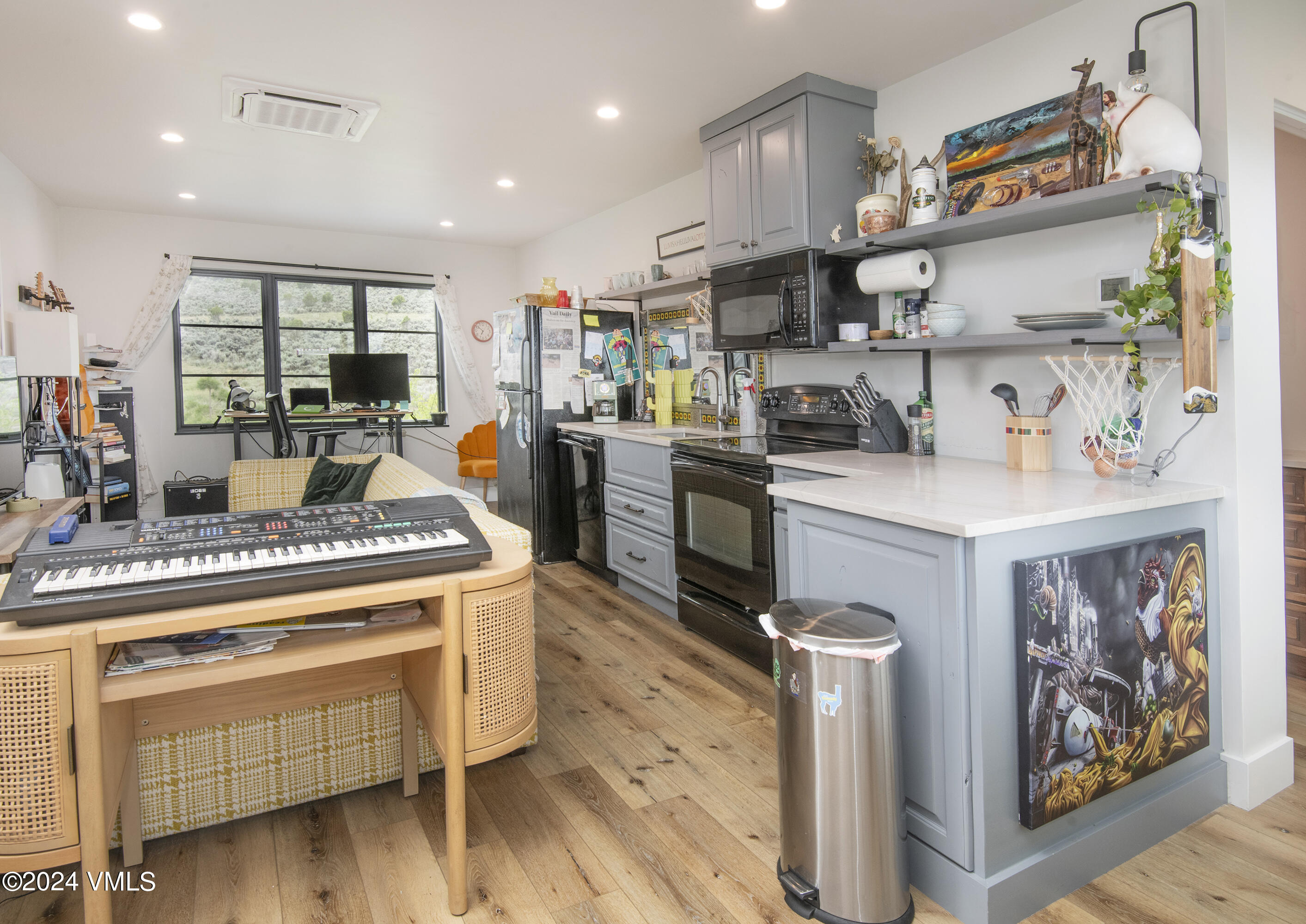 1088 Fourth Of July Road Eagle, CO 81631 - Photo 38 of 78 Lock Off Living Area