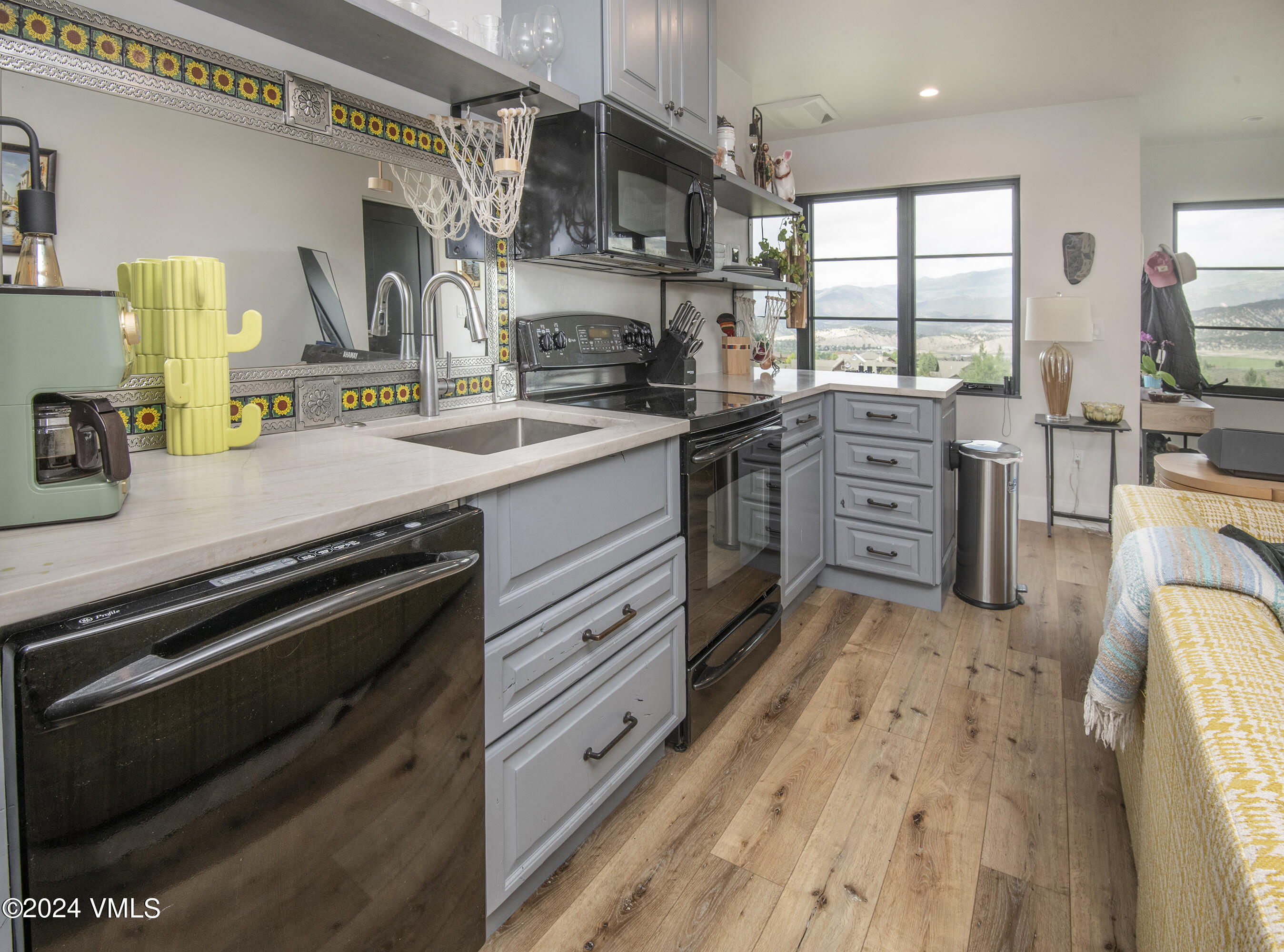 1088 Fourth Of July Road Eagle, CO 81631 - Photo 39 of 78 Lock Off Kitchen