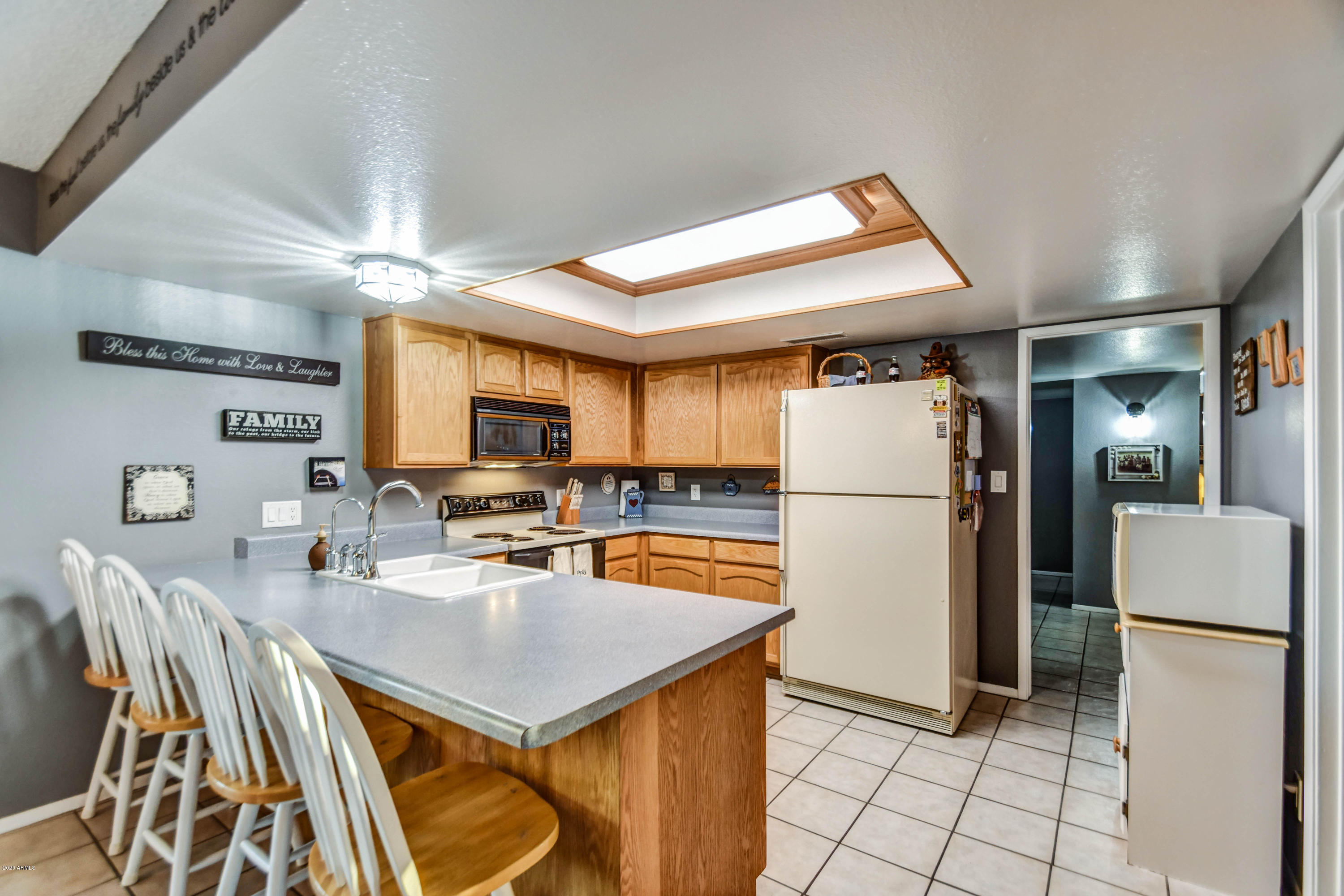 11825 South Ki Road Phoenix, AZ 85044 - Photo 18 of 27 kitchen 4