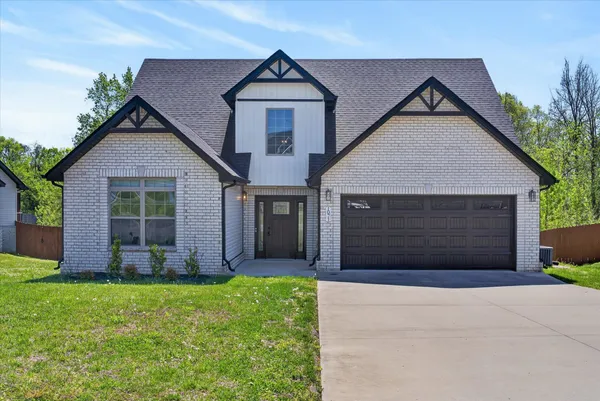 $2,100 | 1071 Barnhill Road, Clarksville, TN 37043