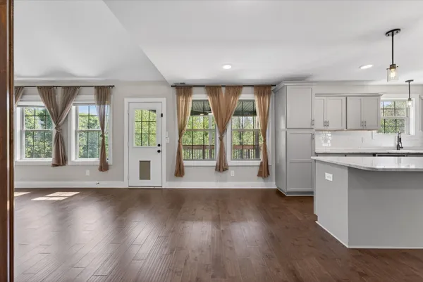 $2,100 | 1071 Barnhill Road, Clarksville, TN 37043