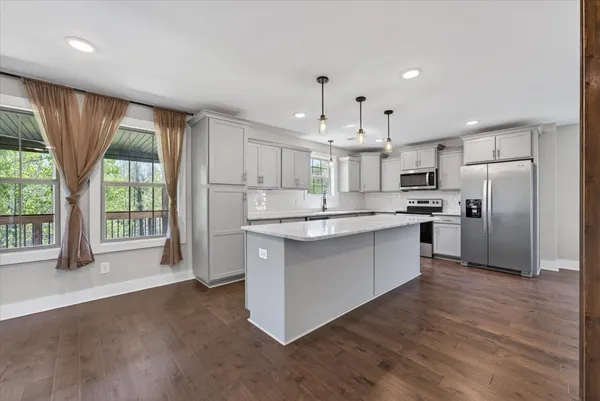 $2,100 | 1071 Barnhill Road, Clarksville, TN 37043