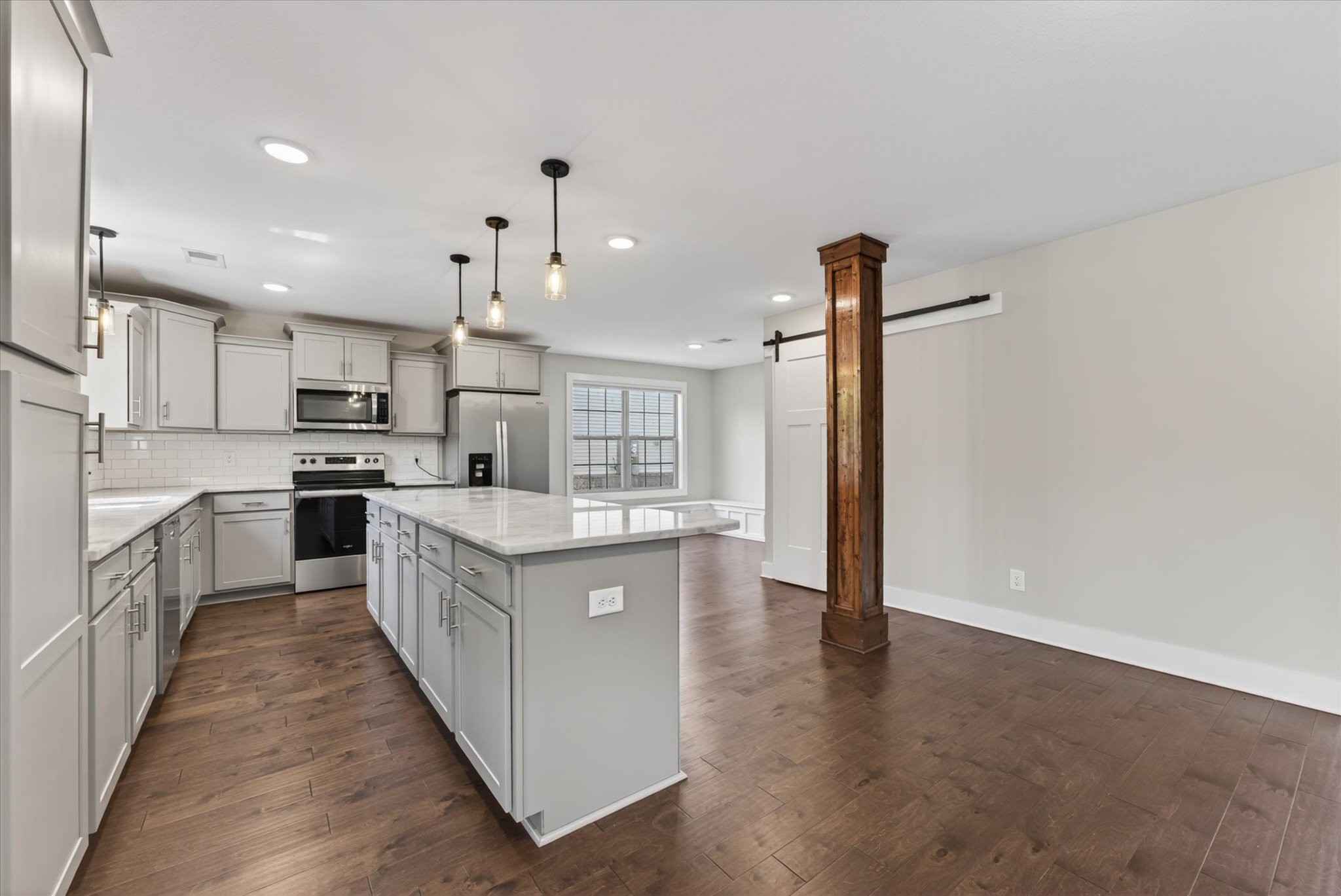 1071 Barnhill Road Clarksville, TN 37043 - Photo 16 of 37