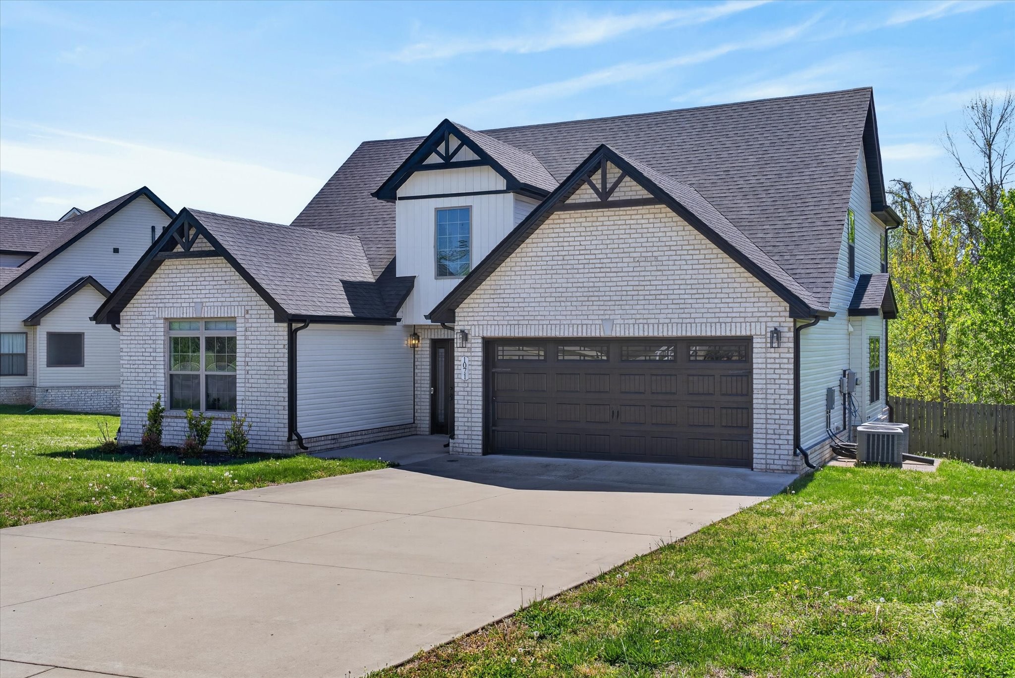 1071 Barnhill Road Clarksville, TN 37043 - Photo 2 of 37