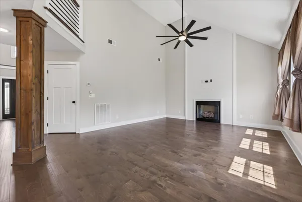 $2,100 | 1071 Barnhill Road, Clarksville, TN 37043