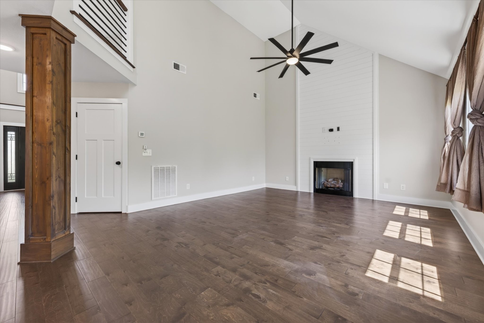 1071 Barnhill Road Clarksville, TN 37043 - Photo 8 of 37