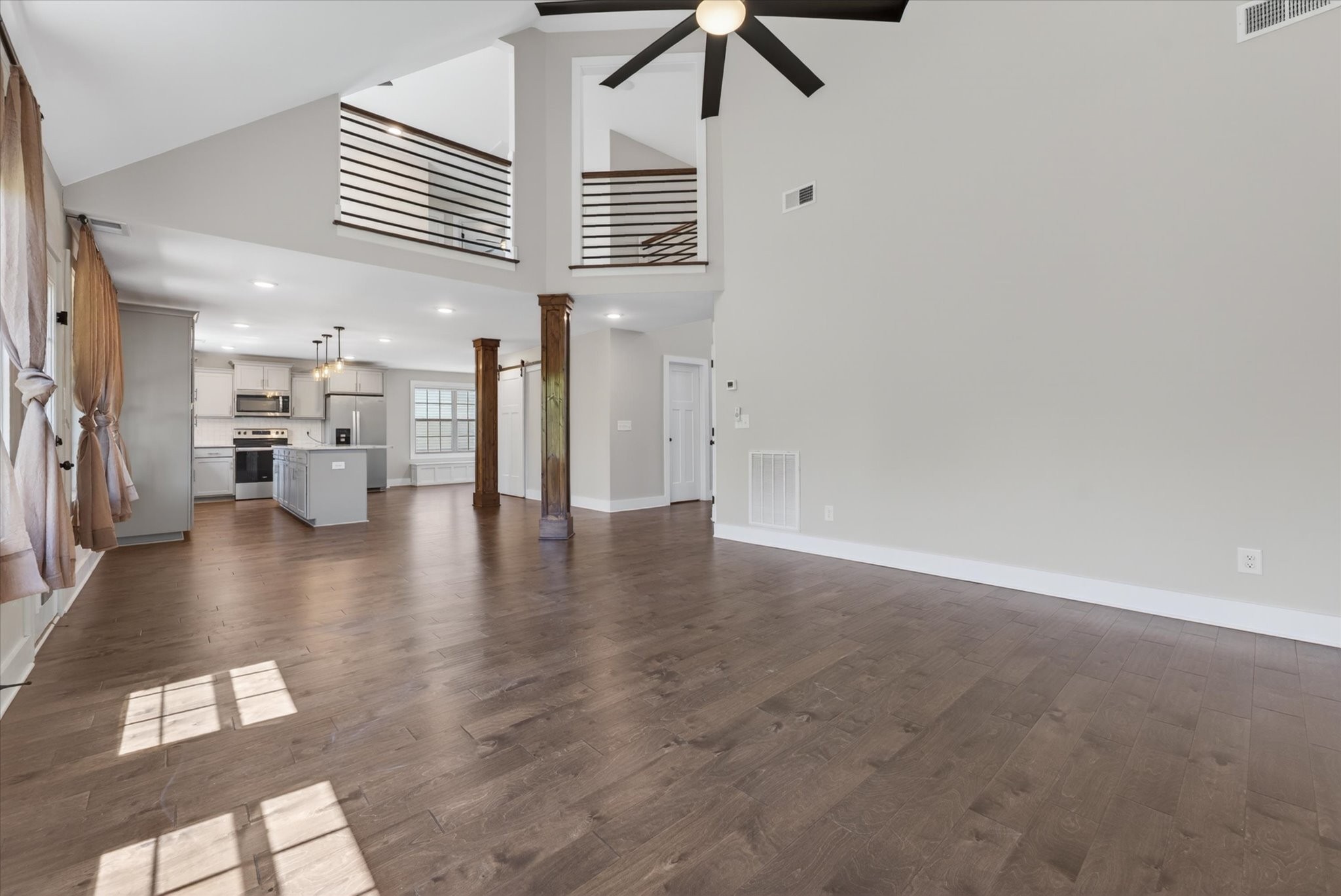 1071 Barnhill Road Clarksville, TN 37043 - Photo 9 of 37