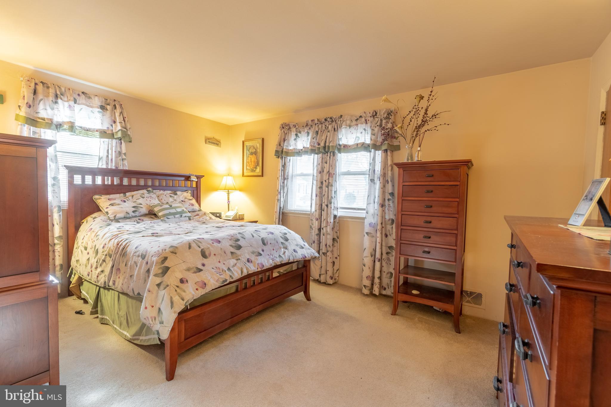 2137 Keith Road Abington, PA 19001 - Photo 11 of 25 Main Bedroom