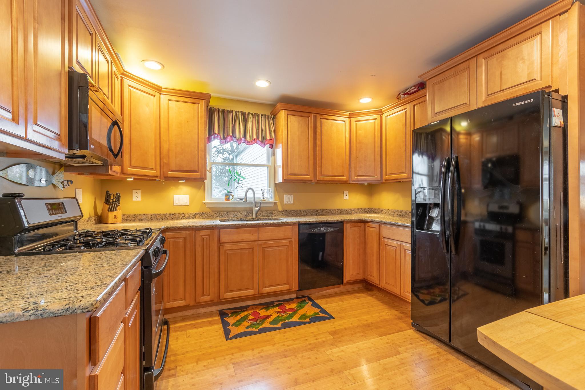 2137 Keith Road Abington, PA 19001 - Photo 5 of 25 Updated Kitchen