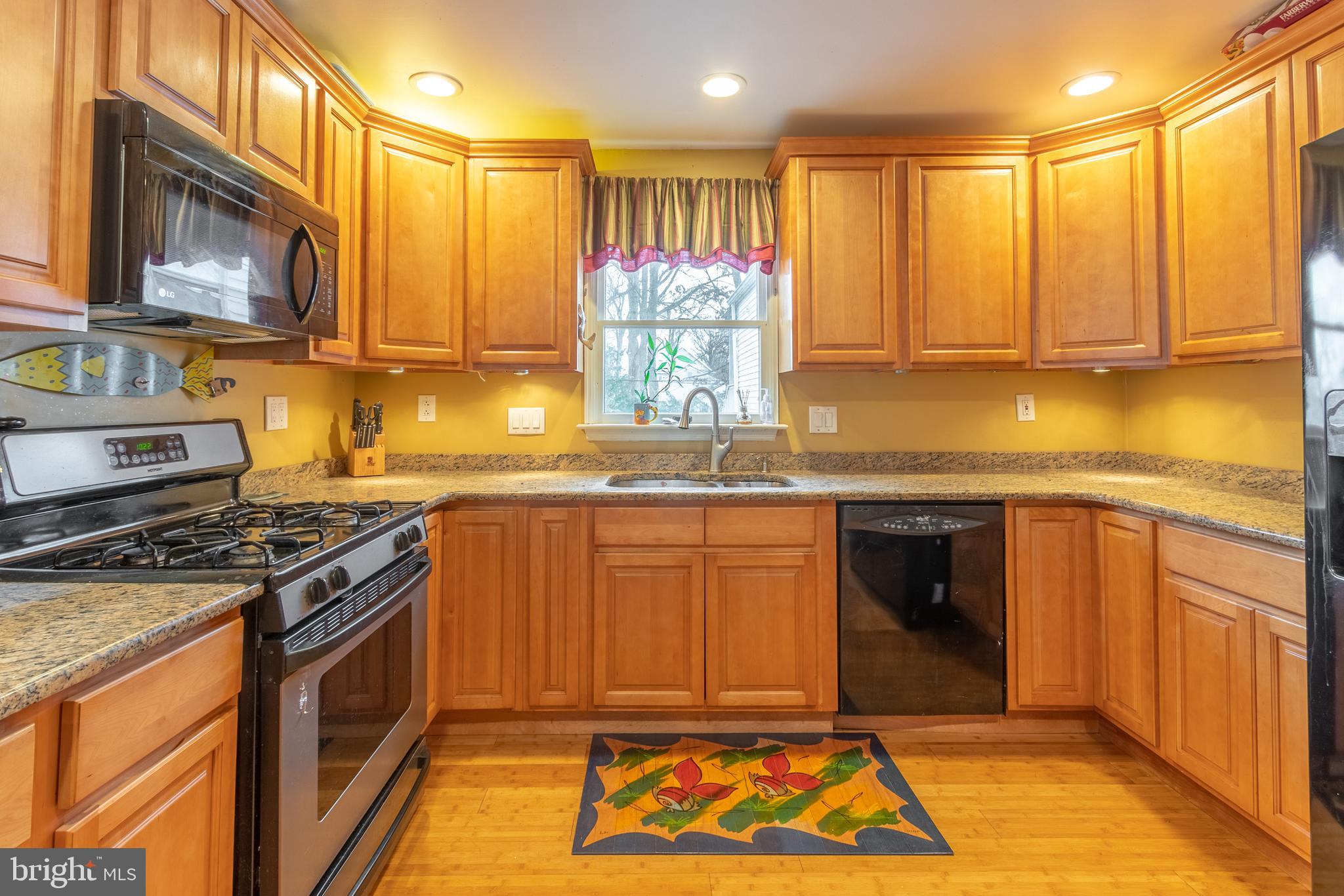 2137 Keith Road Abington, PA 19001 - Photo 6 of 25 Updated Kitchen