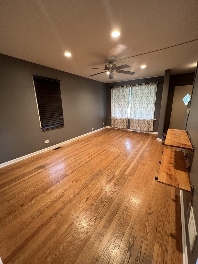 10851 Parkside Avenue Chicago Ridge, IL 60415 - Photo 6 of 18