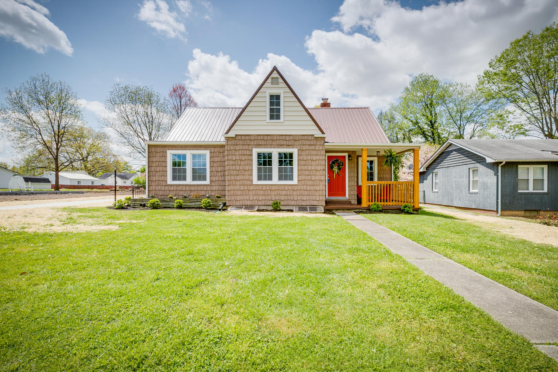 1812 Fairoaks Road Kingsport, TN 37664 - Photo 3 of 56 002