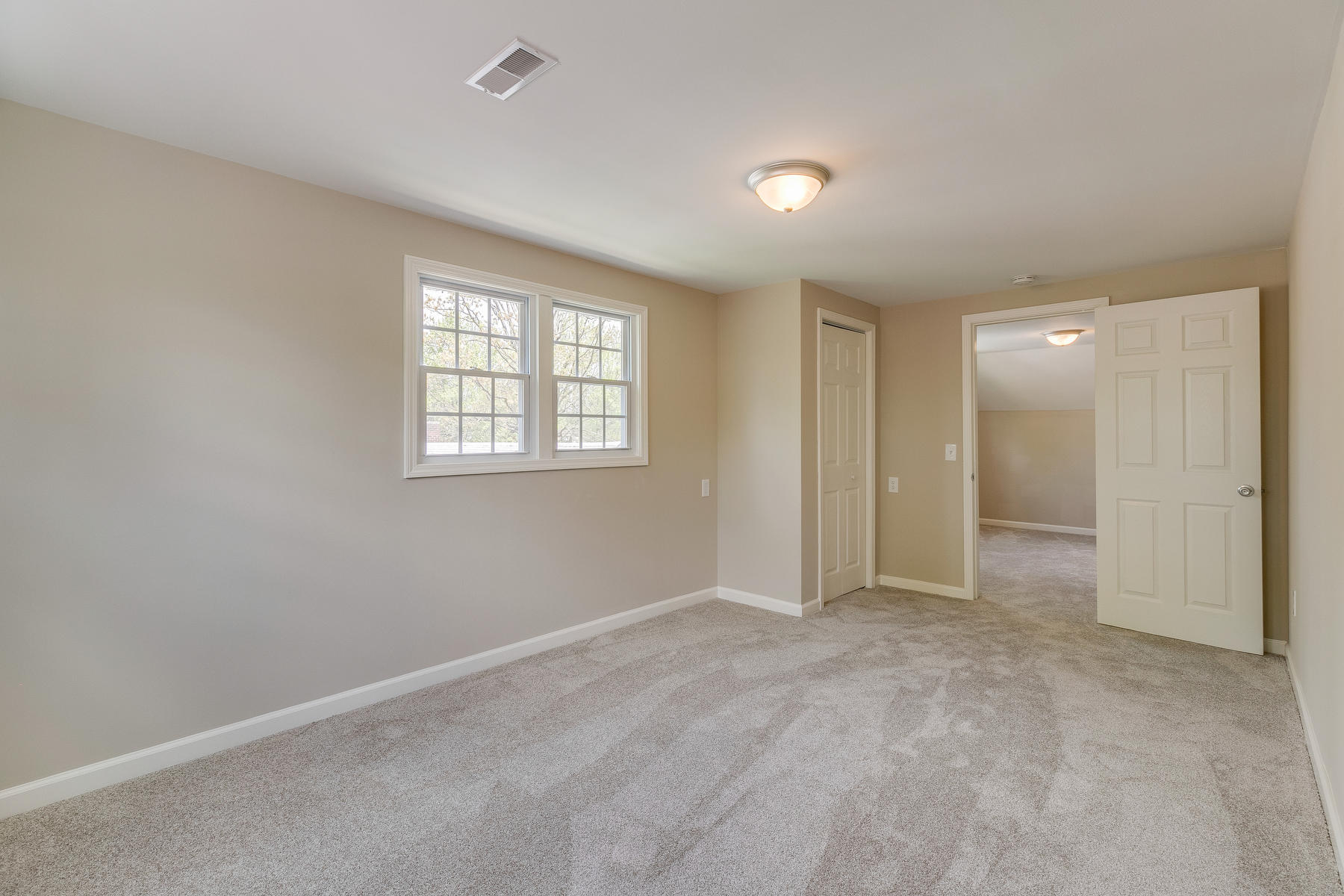 1812 Fairoaks Road Kingsport, TN 37664 - Photo 35 of 56 035