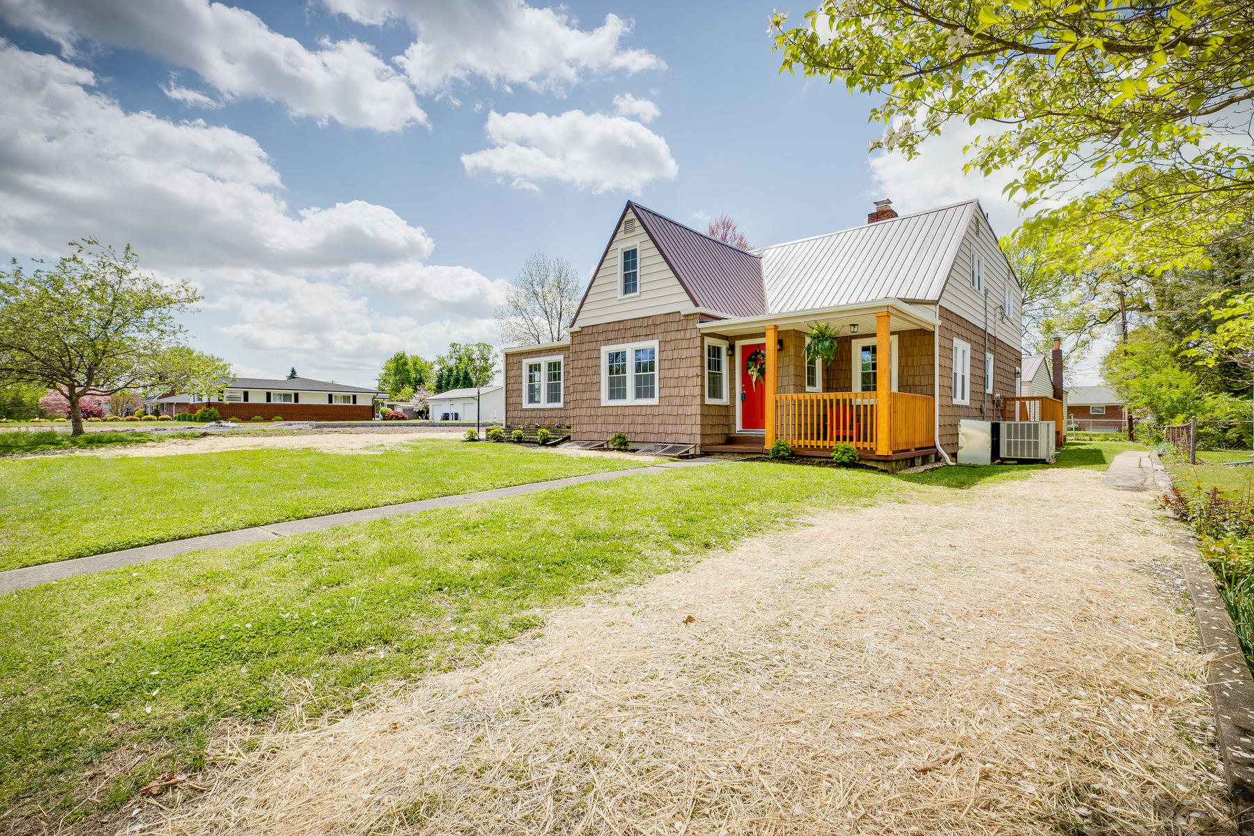 1812 Fairoaks Road Kingsport, TN 37664 - Photo 4 of 56 003