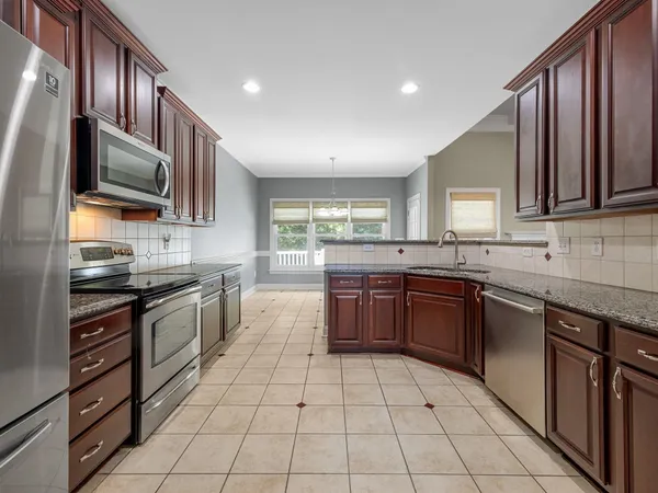 $472,500 | 351 South Woodfin Ridge Drive, Inman, SC 29349