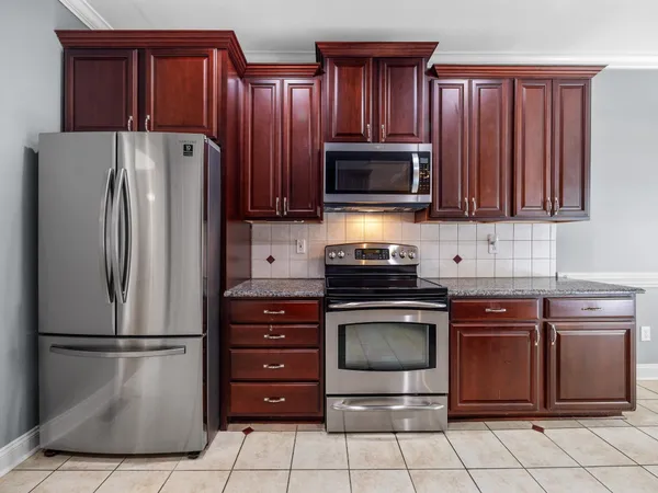 $472,500 | 351 South Woodfin Ridge Drive, Inman, SC 29349