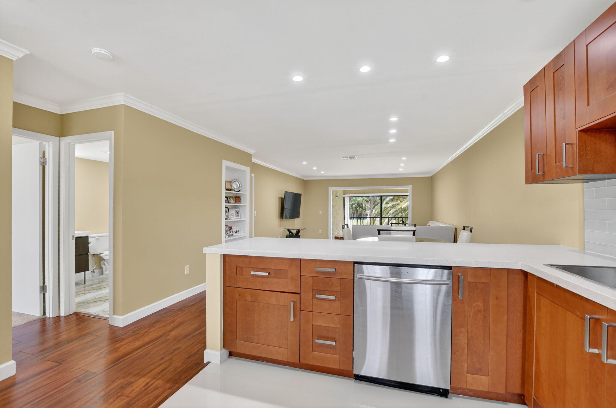 9268 Vista Del Lago, Unit 26D Boca Raton, FL 33428 - Photo 7 of 34 a kitchen with sink and cabinets