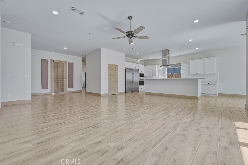 2446 Valverde Drive Merced, CA 95340 - Photo 7 of 35