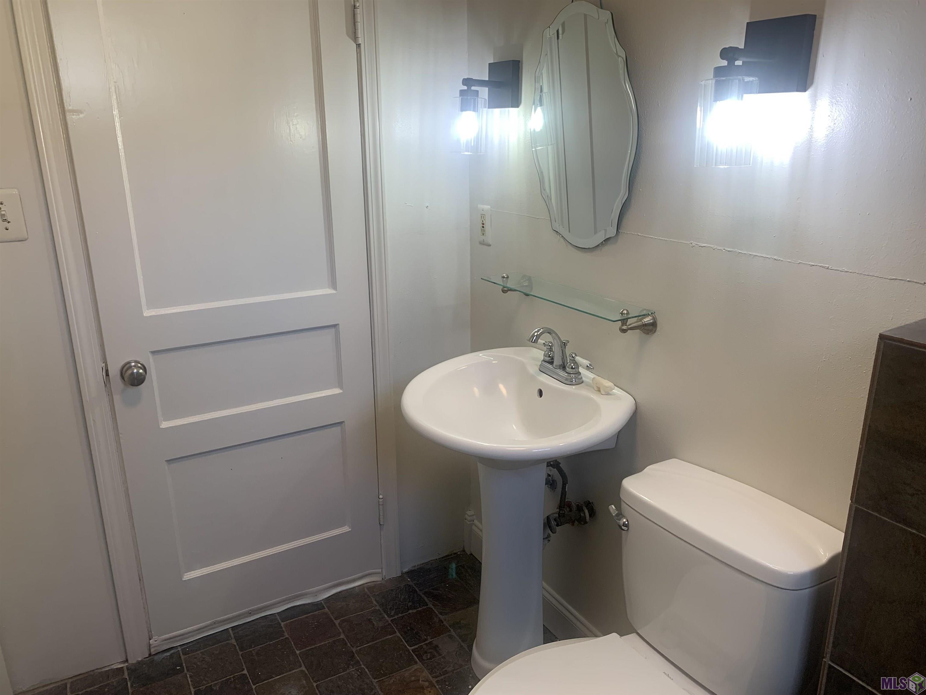 864 Iris Street Baton Rouge, LA 70802 - Photo 8 of 14