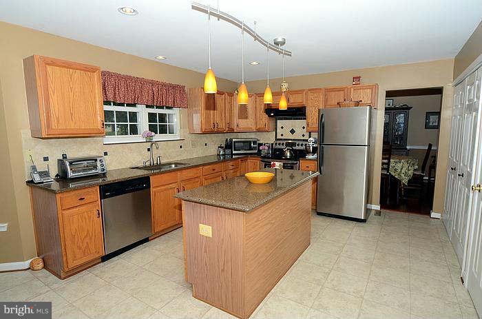 1001 Red Harvest Road Gambrills, MD 21054 - Photo 7 of 30 Kitchen
