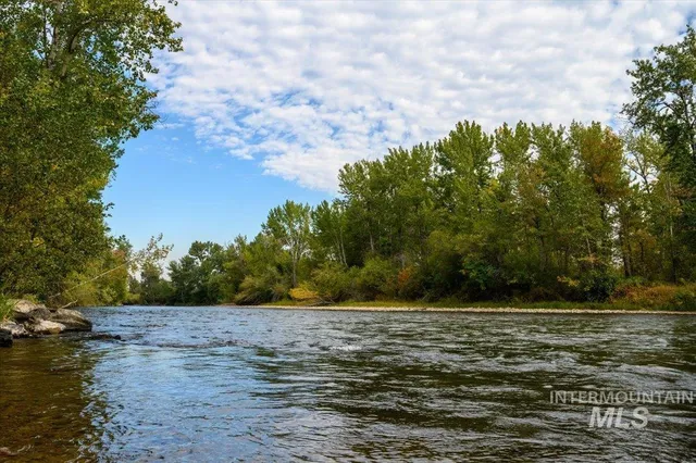 $600,000 | 834 East Riverpark Lane, Boise, ID 83706