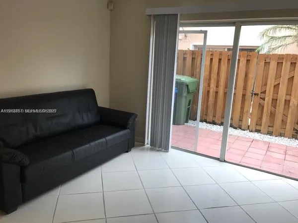 $2,300 | 165 Riviera Circle, Unit 589, Weston, FL 33326