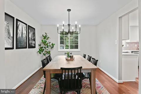 $1,250,000 | 933 War Admiral Street, Great Falls, VA 22066