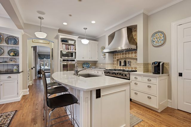 $1,725,000 | 1201 Greenwood Avenue, Wilmette, IL 60091