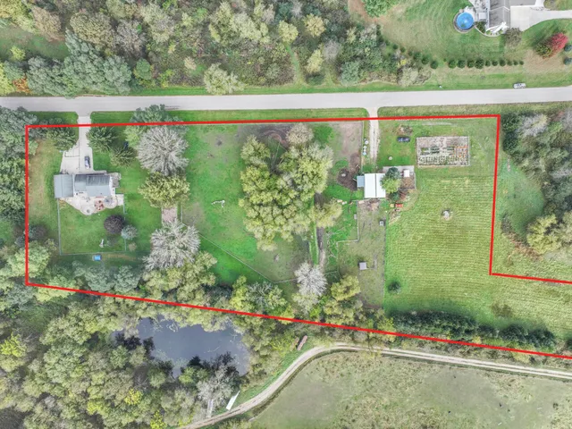 $650,000 | W2585 Long Meadow Drive, Lafayette, WI 53121