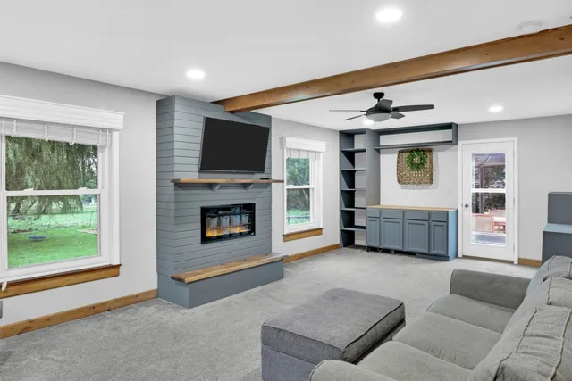 $650,000 | W2585 Long Meadow Drive, Lafayette, WI 53121