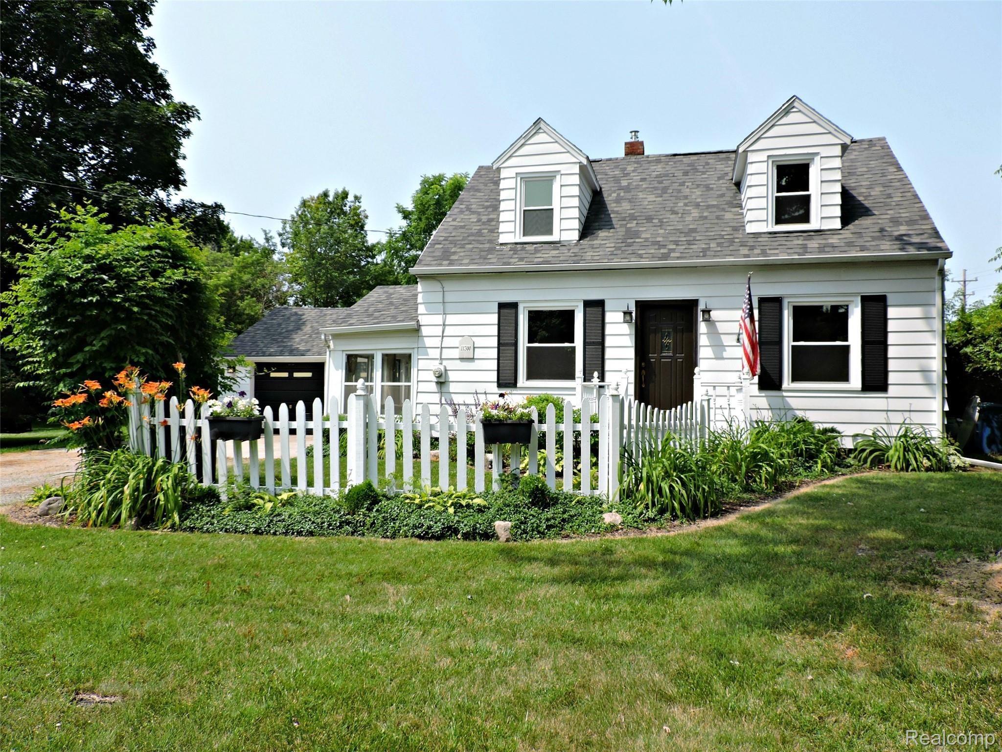 11300 Main Road Fenton, MI 48430 - Photo 1 of 57 1.JPG