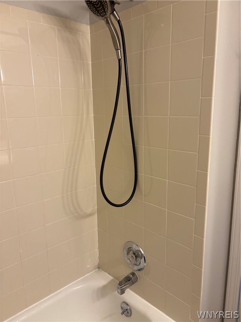 4607 Chestnut Ridge Road, Unit C Amherst, NY 14228 - Photo 13 of 20