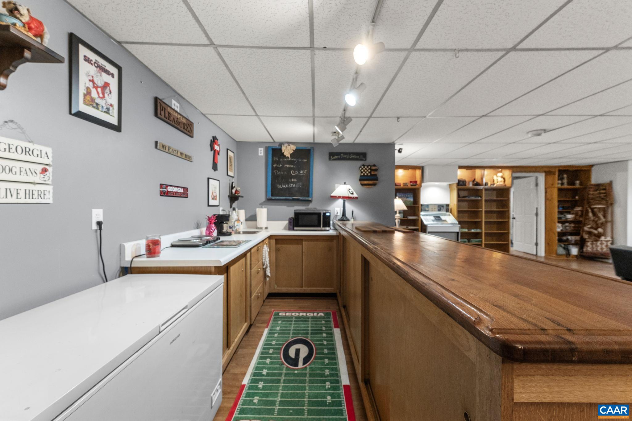 669 James River Road Scottsville, VA 24590 - Photo 41 of 61