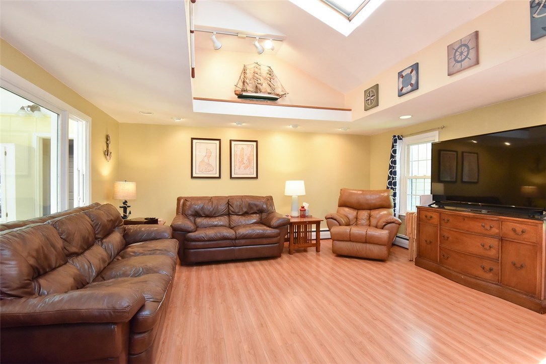 316 Crestwood Road Warwick, RI 02886 - Photo 16 of 32 Gallery Image 16
