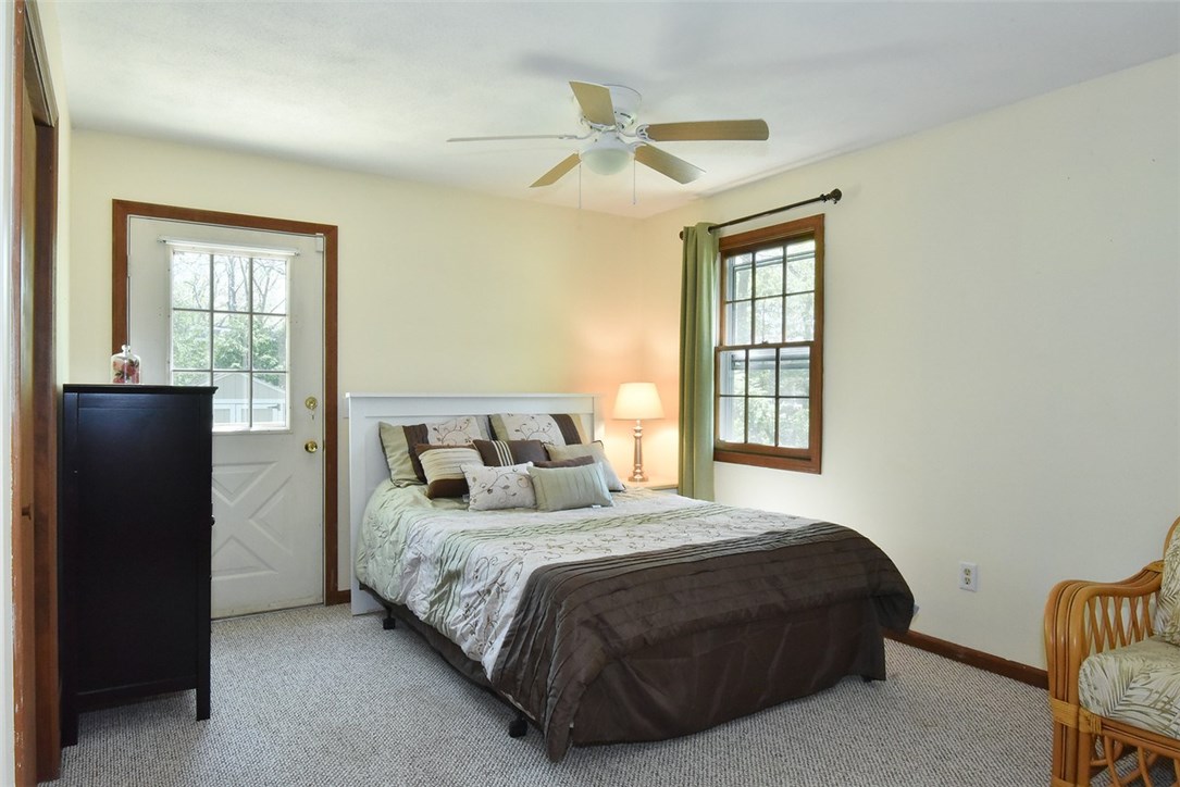316 Crestwood Road Warwick, RI 02886 - Photo 21 of 32 Gallery Image 21