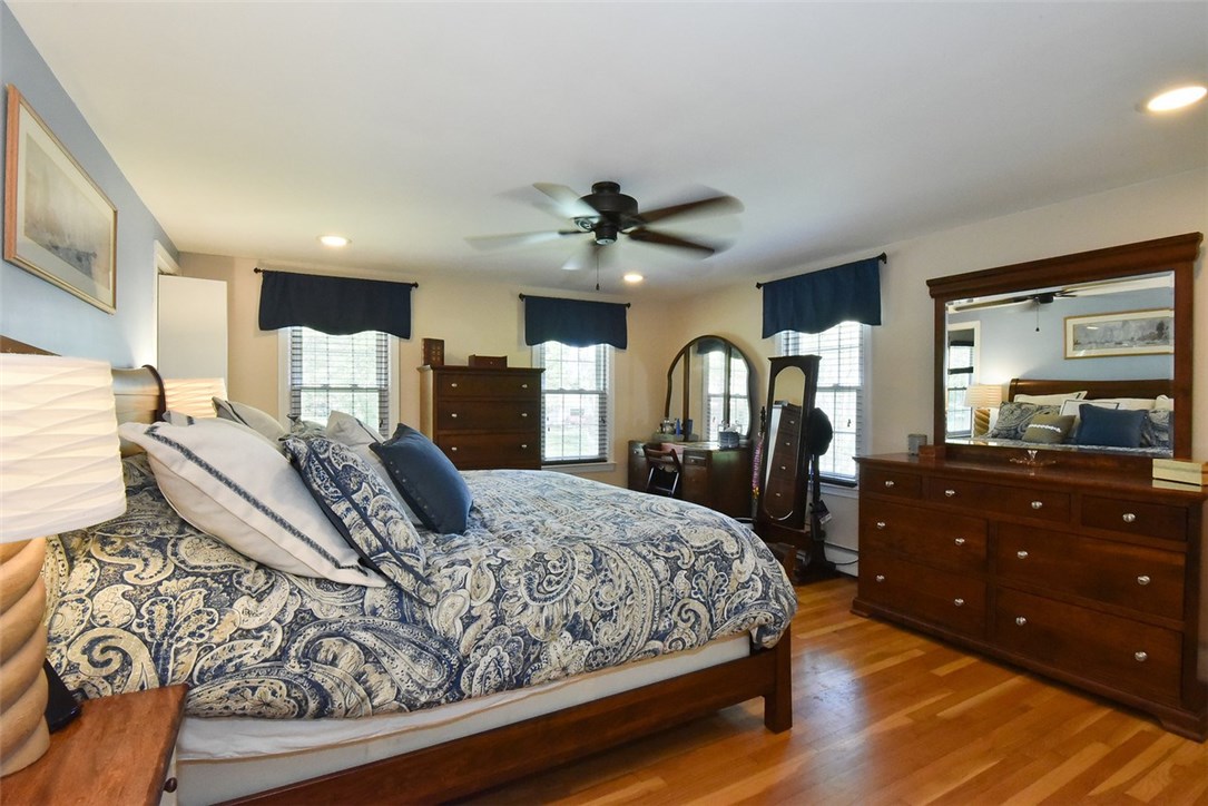 316 Crestwood Road Warwick, RI 02886 - Photo 26 of 32 Gallery Image 26